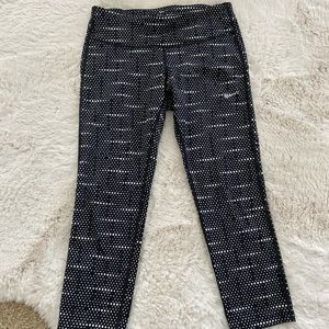Nike dri-fit capri leggings - small